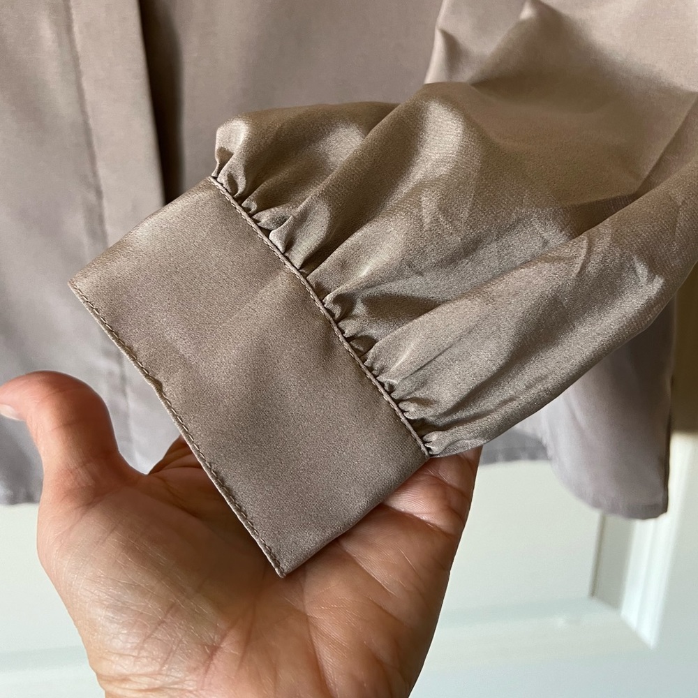 Vintage Sophisticated Lady Women's Silky Blouse with Sleeves and Pocket Detail - Picture 6 of 8